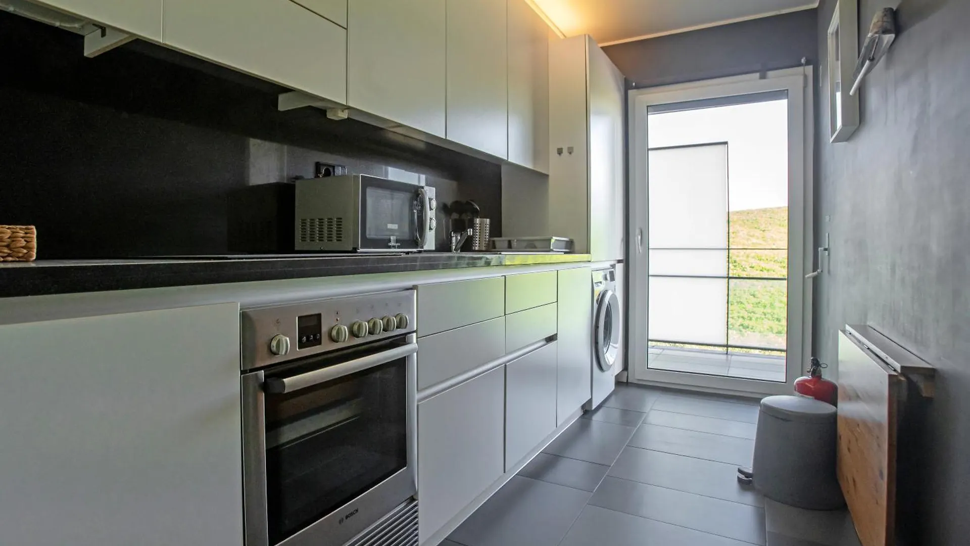 Modern 2-Bedroom Apartment In Expo Lissabon Portugal